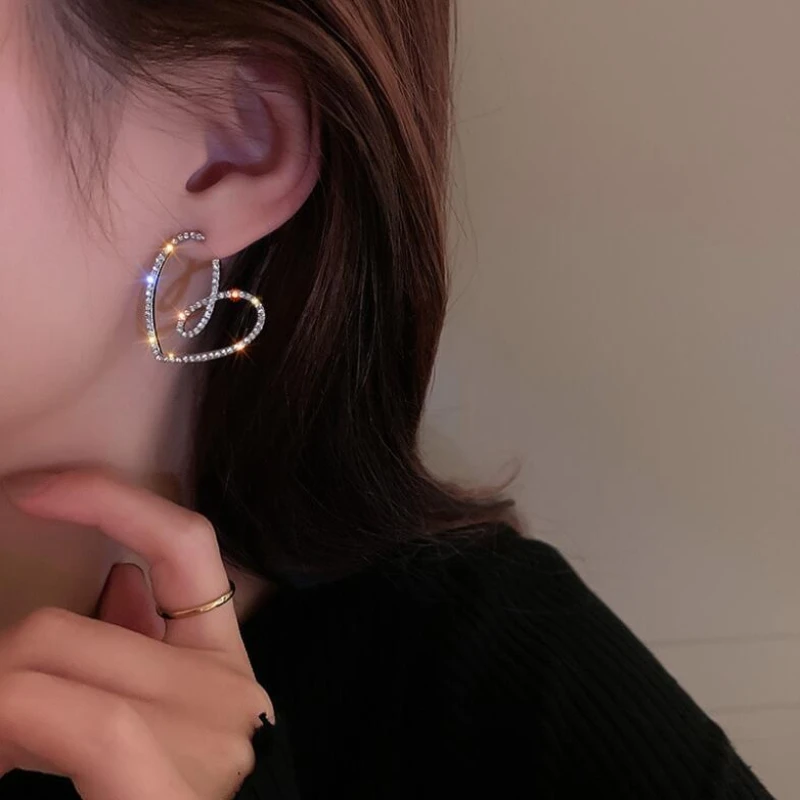 Pendientes de boda grandes con diseño hueco, joyería de temperamento para niña, exquisitos pendientes en forma de corazón, circonita cúbica brillante para mujer