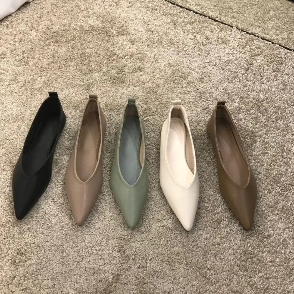 2025 Spring and Autumn Small Sizes 31 32 33 Pointed Scoop Shoes Soft Bottom Soft Leather Flat Shoes Women's Large Sizes 42-45