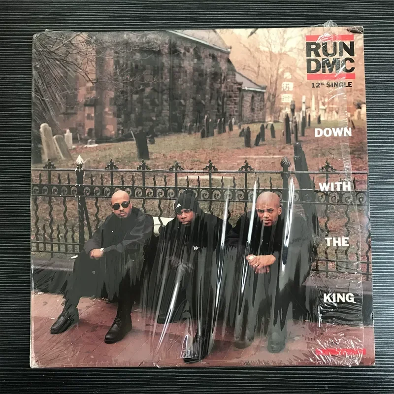 Famoso LP de Rap Run DMC Down With The King em Vinil para Colecionadores de Música e Fãs de Hip Hop