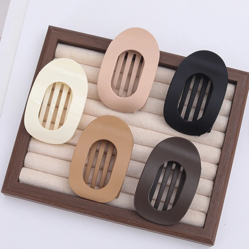 Flat Circular Hair Clip Set with Duckbill Grip Strong Teeth Bendable Comfortable Curved Design for Hair Styling