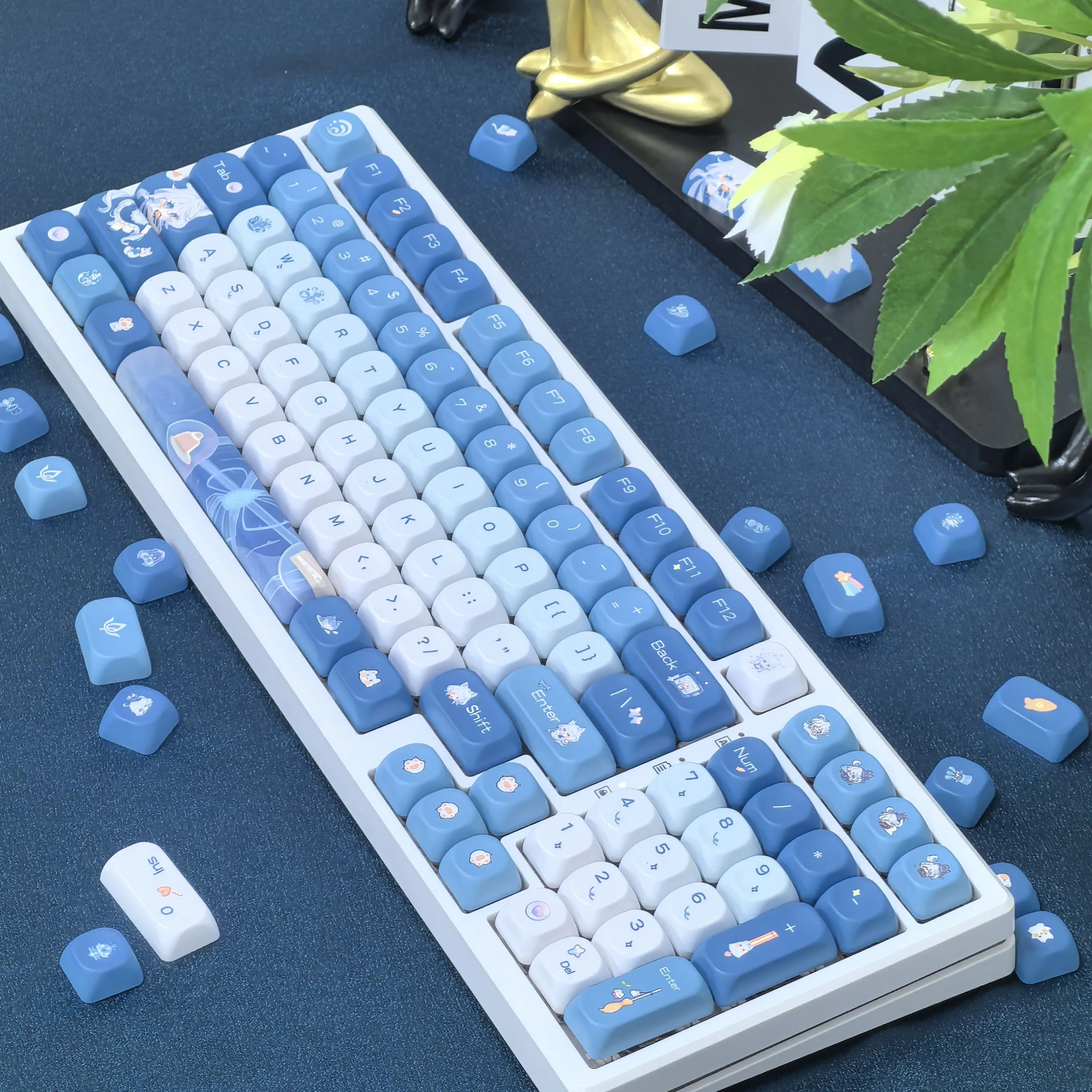 Imagem -06 - Genshin Impact Fufu Keycap 137 Chaves Azul Bonito Moa Pbt Diy87 98 104 108mx Switch Game Personagem de Desenhos Animados Xaio Frina Furina Bonito