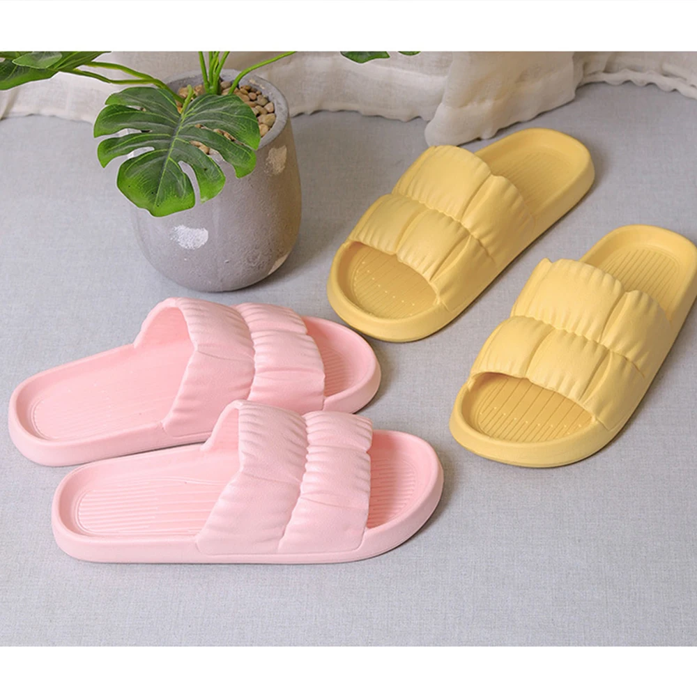 Shoes Woman 2024 Trend Soft Sole Cloud Slippers Thick Platform Indoor Outdoor Beach Sandals Summer EVA Non Slip Flip Flops Women