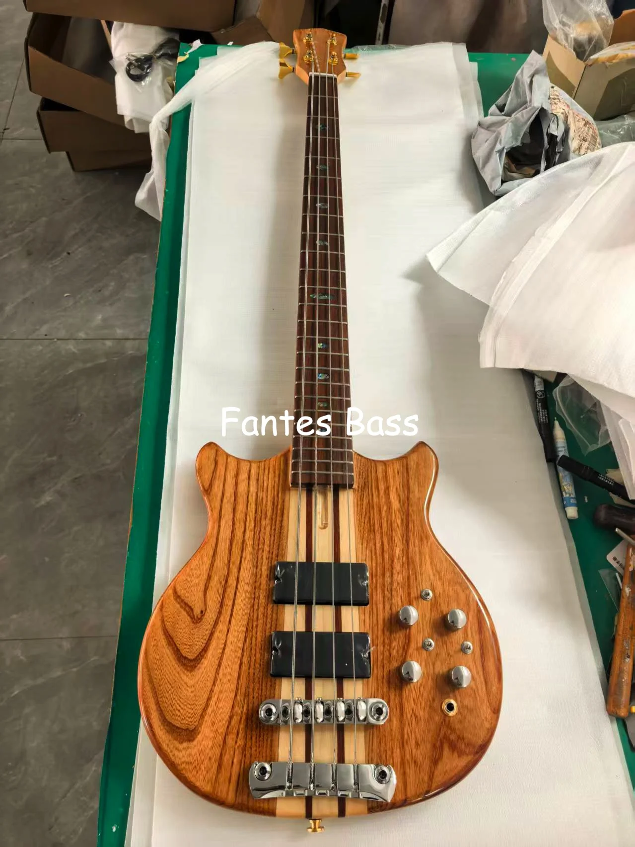Custom A Type 4 Strings Neck Thru Body Electric Bass with Brown Ash Body, 5-Layer Maple Neck, Chrome Hardware, Abalone Inlay