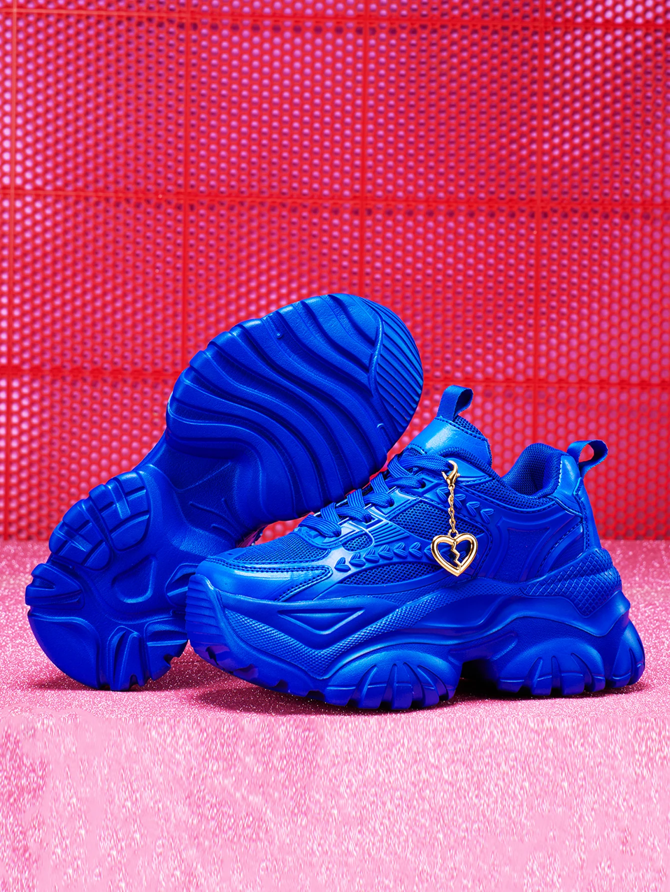 Damen-Sneaker mit 7 cm Erhöhung der Höhe, Outdoor-Mode, Freizeitschuhe mit 3D-DIY-Abnehmbarer Metallgold-Herz-Dekorationskette, Damen-Sneaker mit EVA-Dicksohle, hoher Plattform, blauen hohen Absätzen, leichter weicher Sohle, stoßdämpfend, rutschfeste Laufschuhe, runde Zehenpartie, einfache Schnürung, Edelsteinblau, große Größen für Studenten, Teenager, Campus, Alltag, Dating, Fitness, Arbeit, Büroschuhe, trendige vielseitige Keilabsatz-Sneaker für Damen. – Detail 13