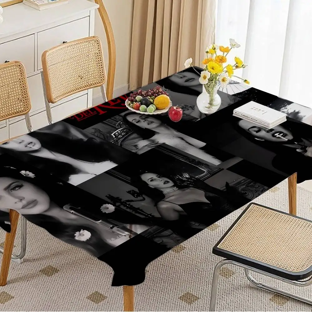 Singer Lana Del Rey… - image