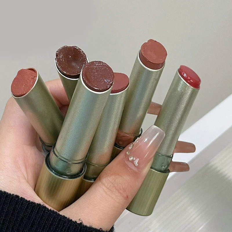 HERORANGE ハート型保湿リップスティック: 潤いを与えるフォーミュラで鏡のような輝き - 自然な外観で潤いと輝きを与えます