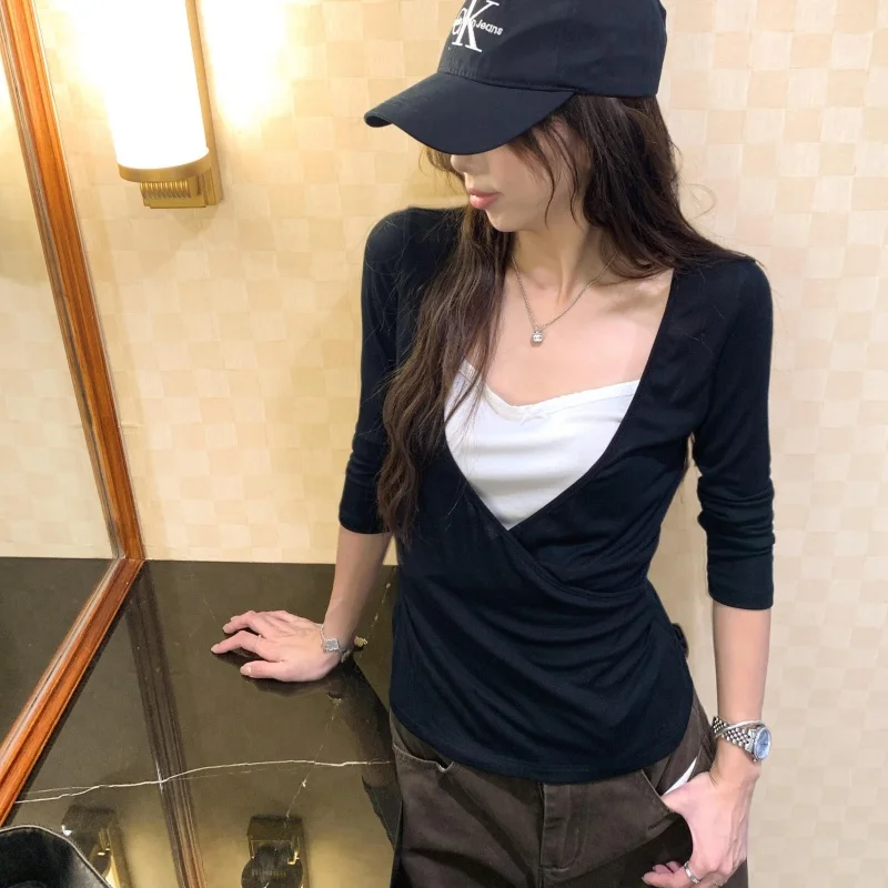 Damen Farbblock-Oberteil mit Langen Ärmeln in Schwarz, Einzigartiges Falsches Zweiteiler-Layering-Oberteil im Koreanischen Stil, Weiches Büro- und Freizeit-Top für den Herbst – Detail 11