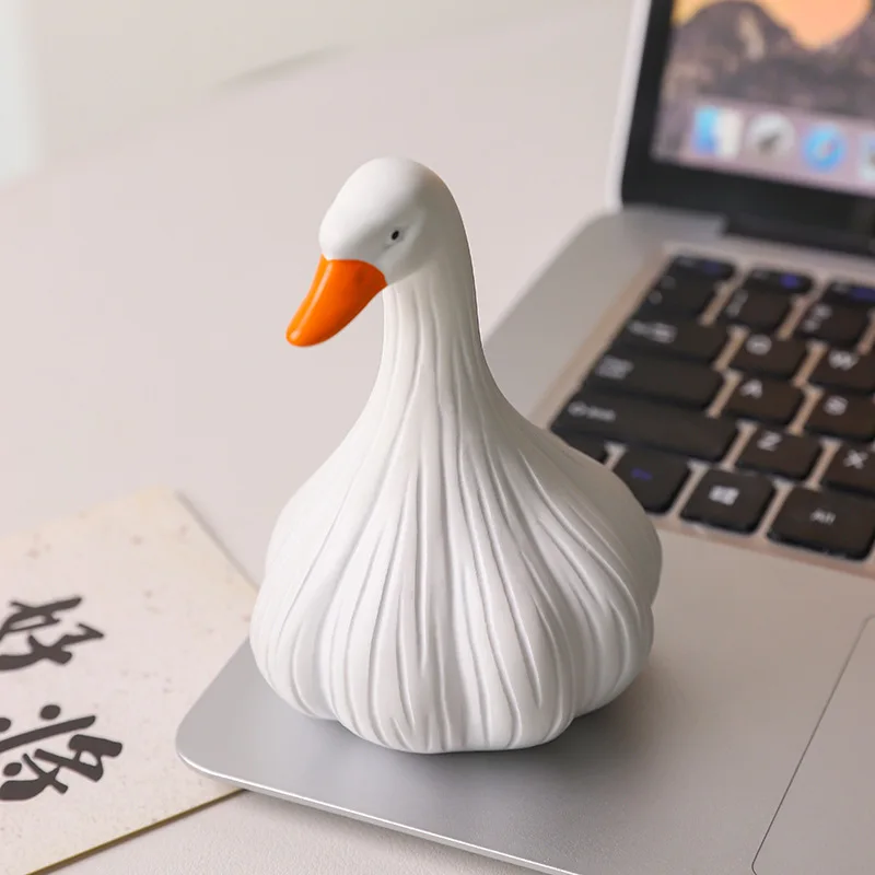 1/2pcs It's No Big Deal If You Eat Garlic and Duck Creative Desktop Stress Relief Ornament Home Desktop Decoration