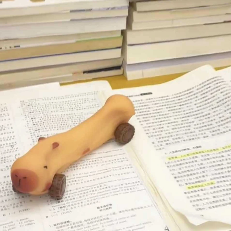 1PC Capybara Squeeze Toy Fidget Toy With Wheels Creative Portable Vent Toy Cozy Funny Pinch Toy For Kids Adults