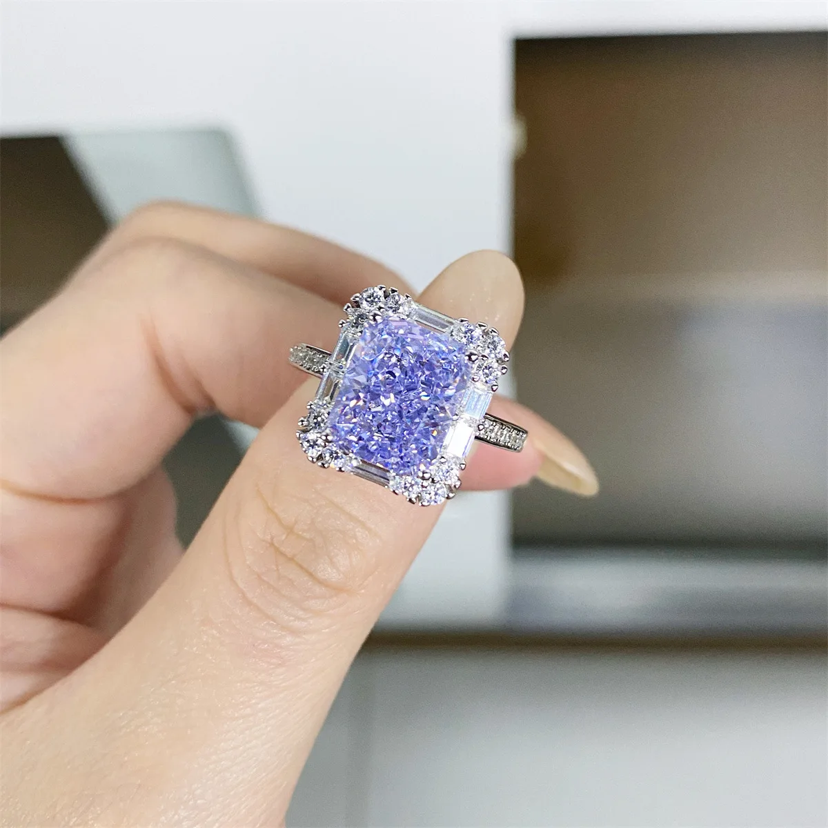 

S925 Sterling Silver Ring, Women's Lavender Ice Flower Cut Diamond Ring, Attending Banquet, 4-carat Square Bag Ring, Purple Ring
