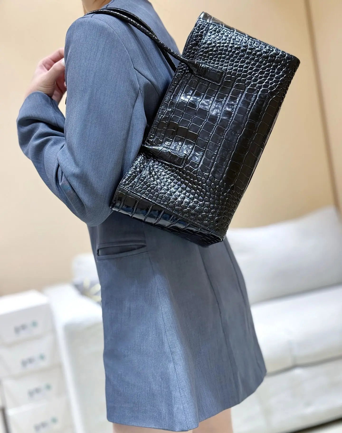 

New SummerCrocodile Pattern Tote Bag Women Luxury Elegant Pu Handbag Minimalist Chic Travel Shopping Daily Commuting Bag