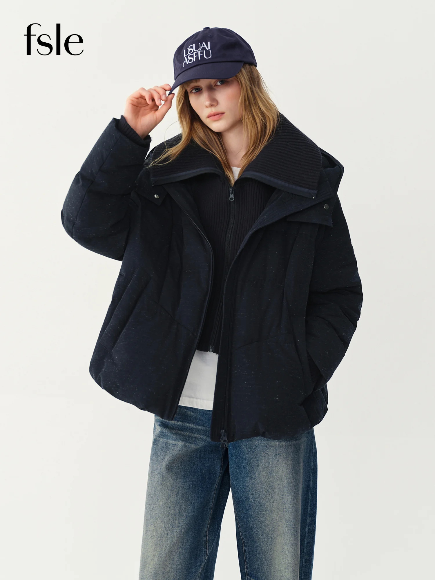 Chaqueta corta con capucha de plumón y textura de hilo jaspeado de alta calidad FSLE, nueva colección de invierno 2026, ropa exterior cálida con empalme de punto de dos piezas simulado