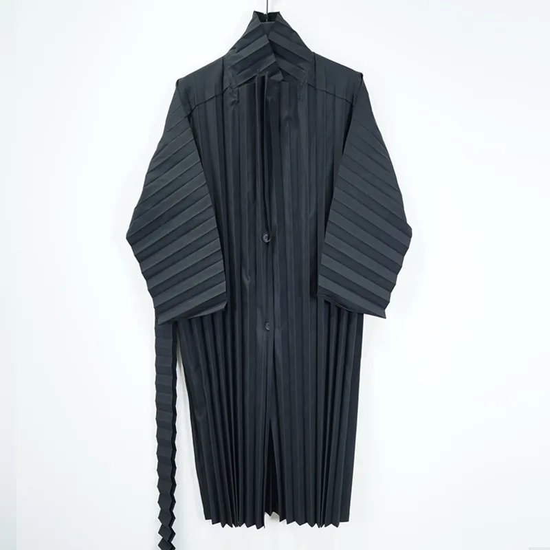 Miyake Pleated Men's Windbreaker Thin Section 2025 Fall New Solid Loose Casual Personality Long Jacket Lapel Long-sleeved Blouse