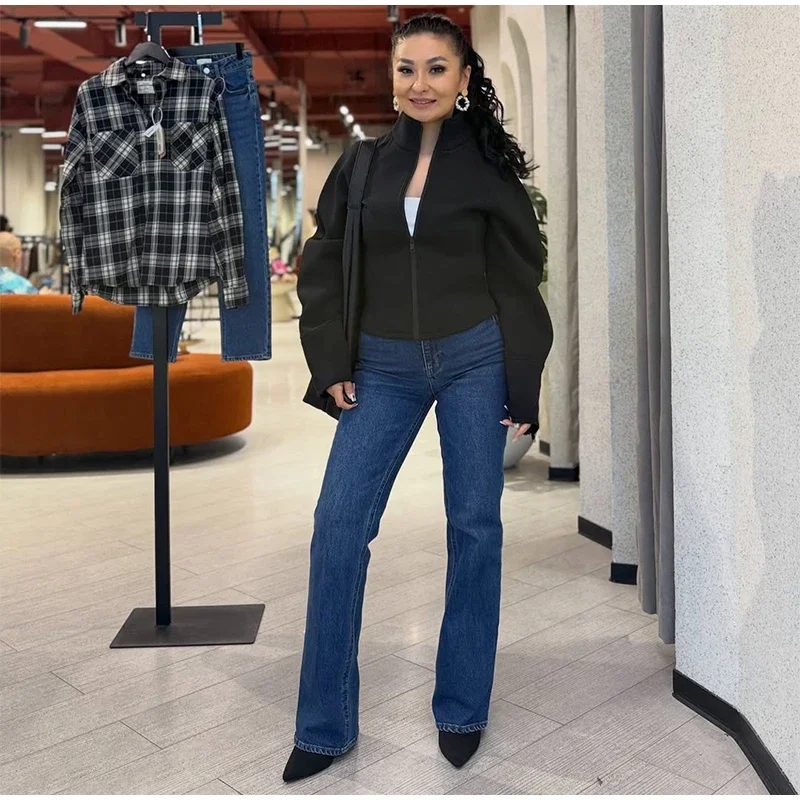 Schwarze Damen-Crop-Jacke mit Stehkragen, durchgehendem Reißverschluss, verstellbaren Manschetten und Reißverschluss, einfarbiger Mantel, 2026, lässig, für den Alltag, Herbst, Streetwear – Detail 15