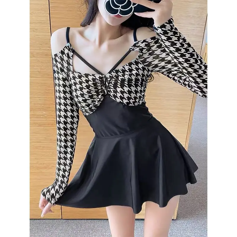 2023 New Summer Fashionable Square Neck High Waist with Chest Cushion Lace Up Bird Checker Long Sleeve Sunscreen Skirt Swimwear