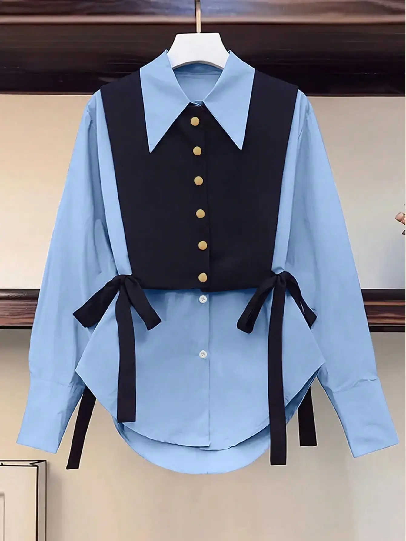 

Women's Colorblock Button-Front Shirt with Tie Detail, Loose Fit Blouse
