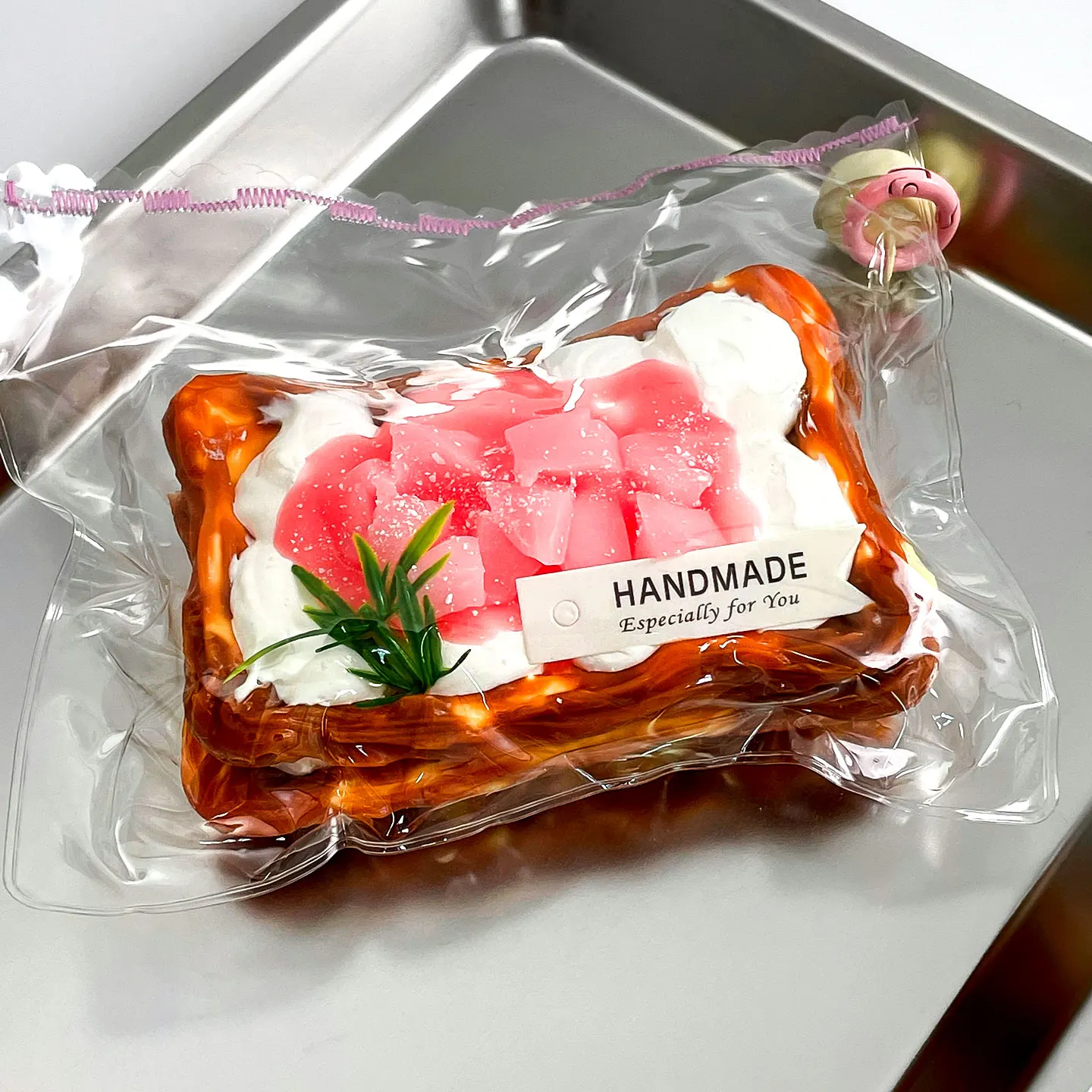 Cry Guava Tart Str …