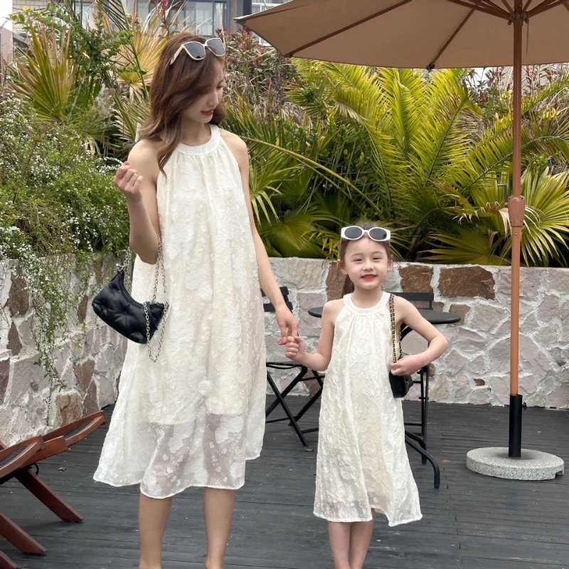 

2024 Mom and Daughter Equal Elegant Dress for Women One Piece Clothing Mother and Baby Girl Sleeveless Outfits Mummy and Me