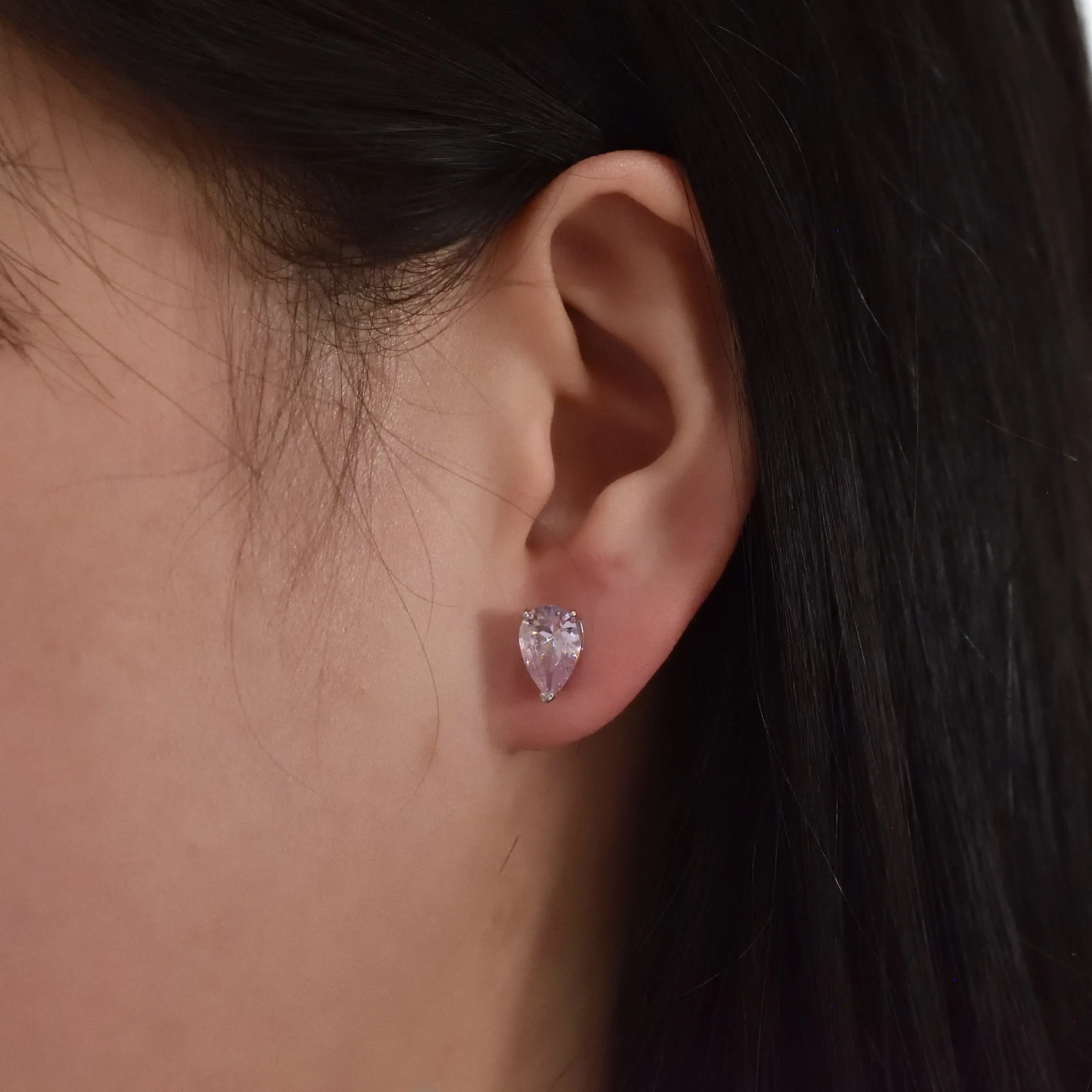 2 Carat High Carbon Diamond Drop Earrings - usage example