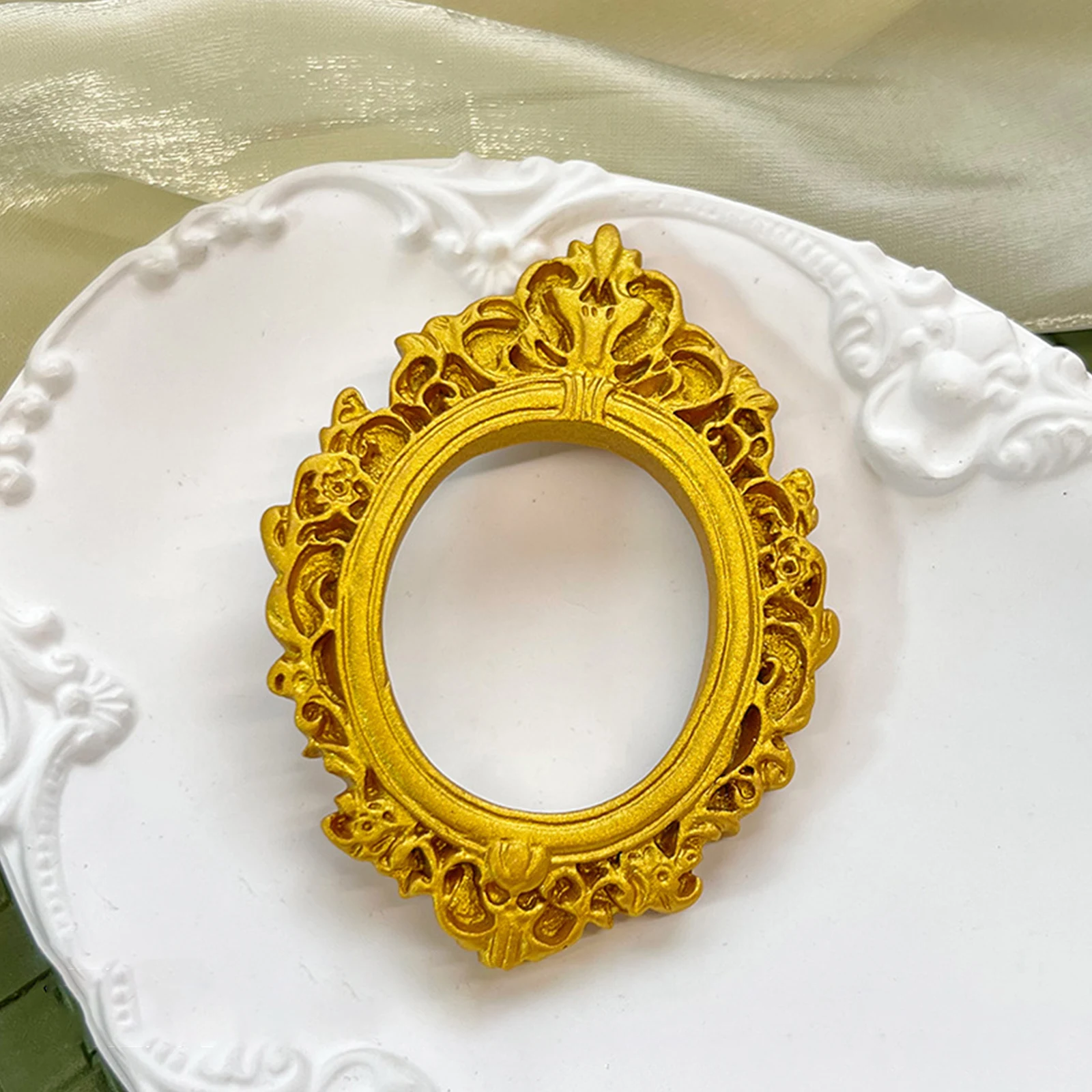 Pack of 10 Gold Small for Baroque Style Picture Frames Miniature Picture Frames for DIY Jewelry Xmas Holiday Party Hotel Decor