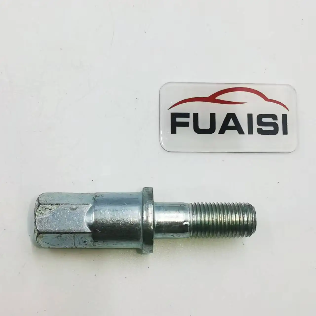 High Quality Crankshaft Bolt SMD376614 For Capra ZX Grandtiger 4G69 4G64 Engine