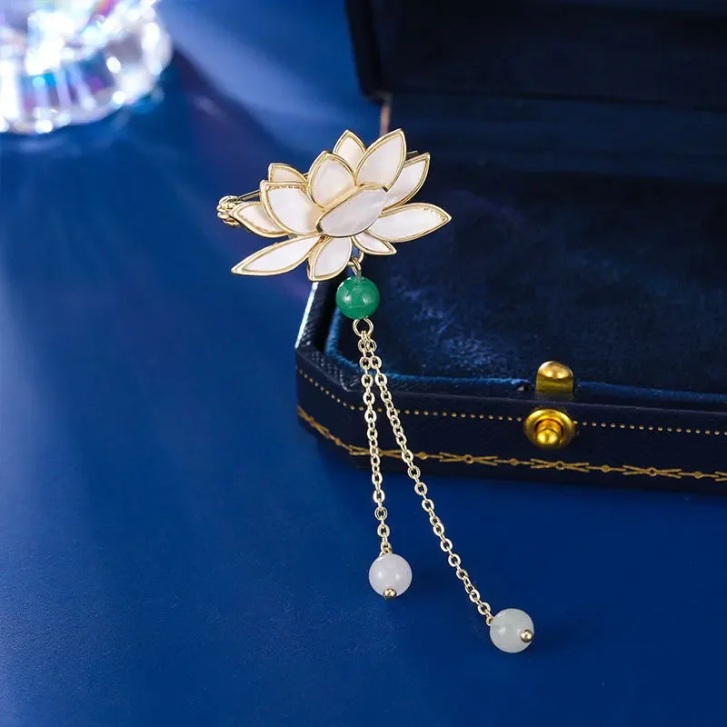 Cheongsam 2025A с прессованным воротником, чайным платьем и женским ретро-аксессуаром в китайском стиле лотоса.