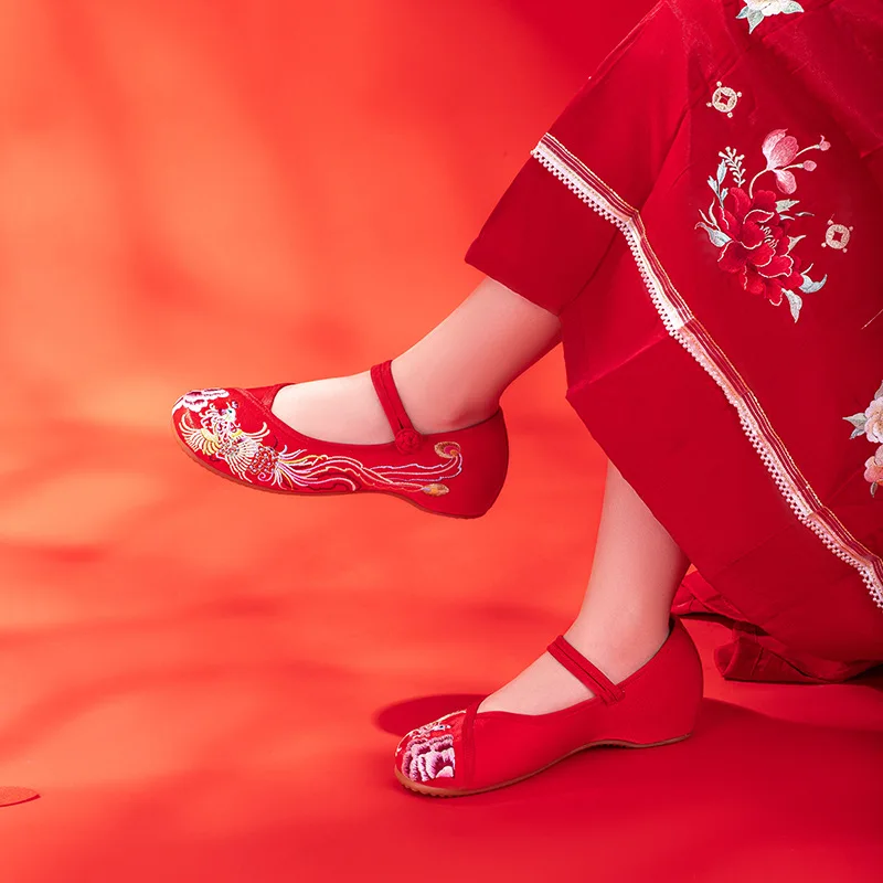 

CY313 Red Wedding Shoes Women's New Flat Heel Xiuhe Chinese Toast Bride Shoes Ancient Style Hanfu Matching Shoe