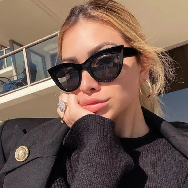 

Vintage Cat Eye Sunglasses Woman Brand Designer Fashion Mirror Sun Glasses Female Retro Gradient Shades Black Oculos De Sol