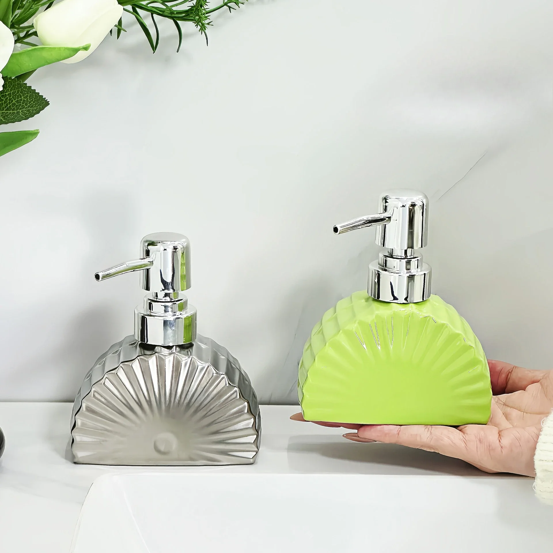 Creative Fan Shaped Lotion Bottle Household Toilet Press Separate Bottle Hand Sanitizer Shower Gel Shampoo Ceramic Empty Bottle