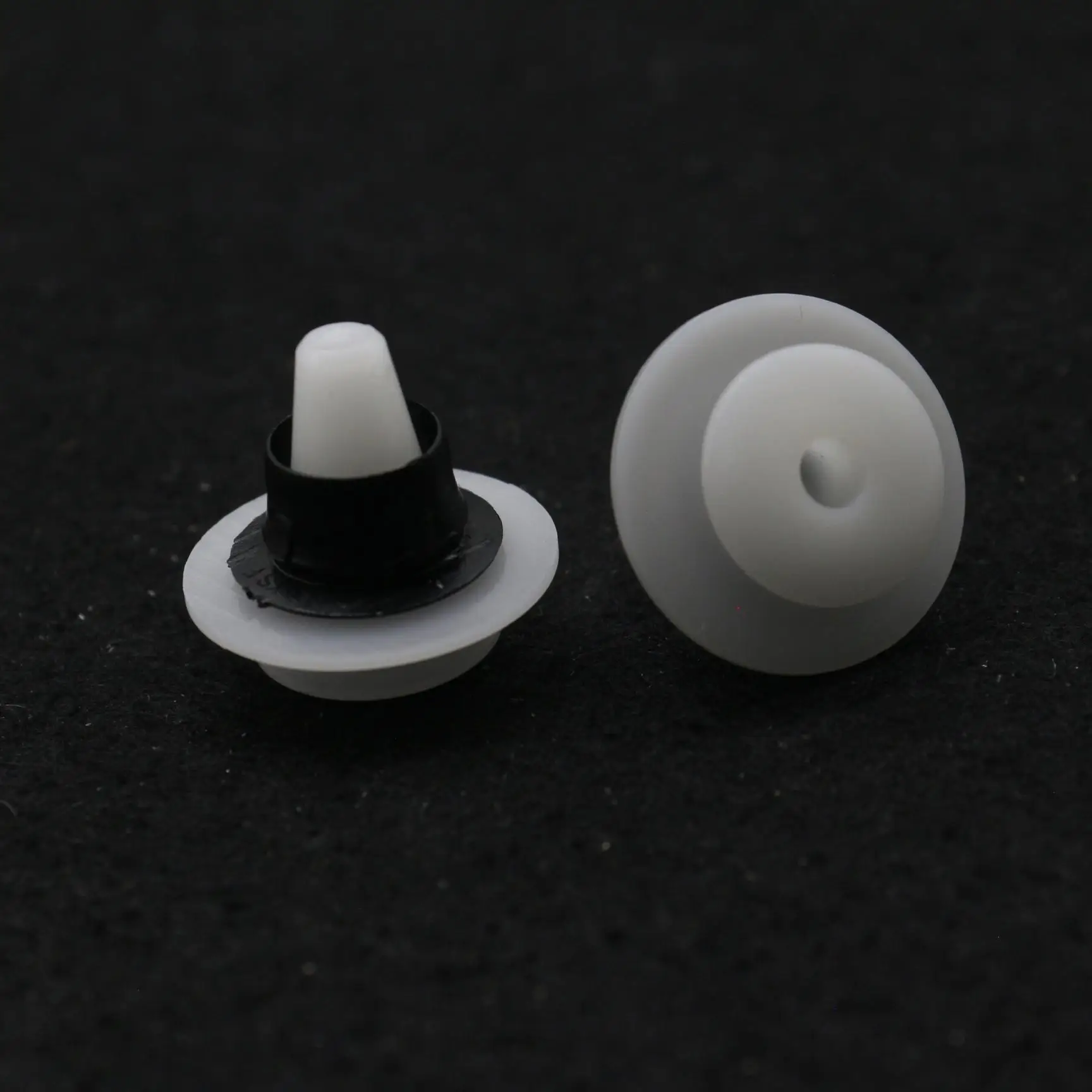 10 Pcs Door Trim Panel Retainer Clips With Black Grommet For Volkswagen And Audi 357-853-585-A White Nylon Fastener Push Pin