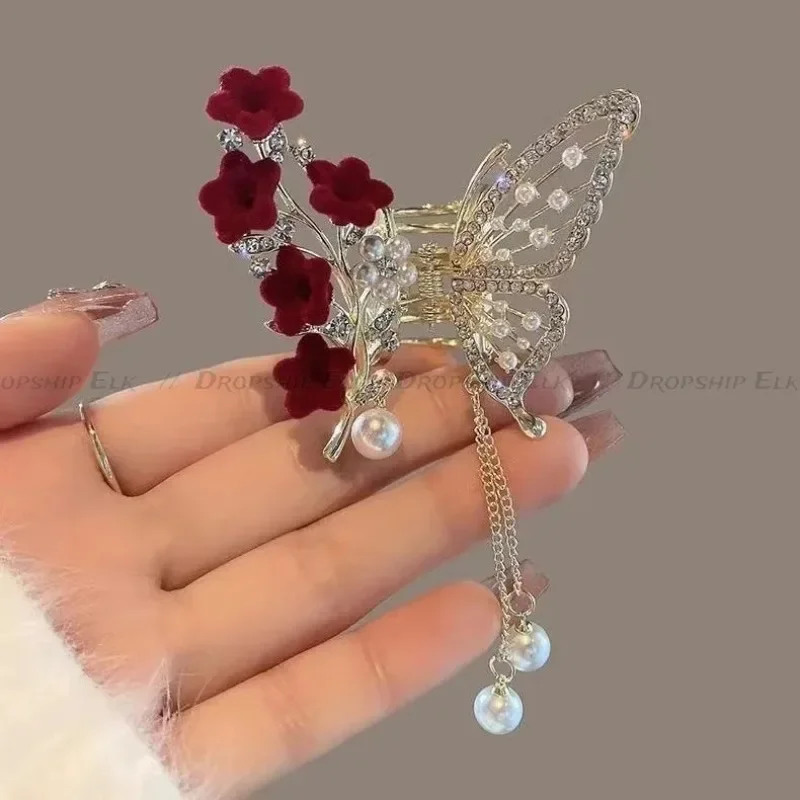 Farfalla nappa perla capelli artiglio fiore rosso Festival tornante per ragazze coda di cavallo fermagli per capelli granchio donne accessori moda regali