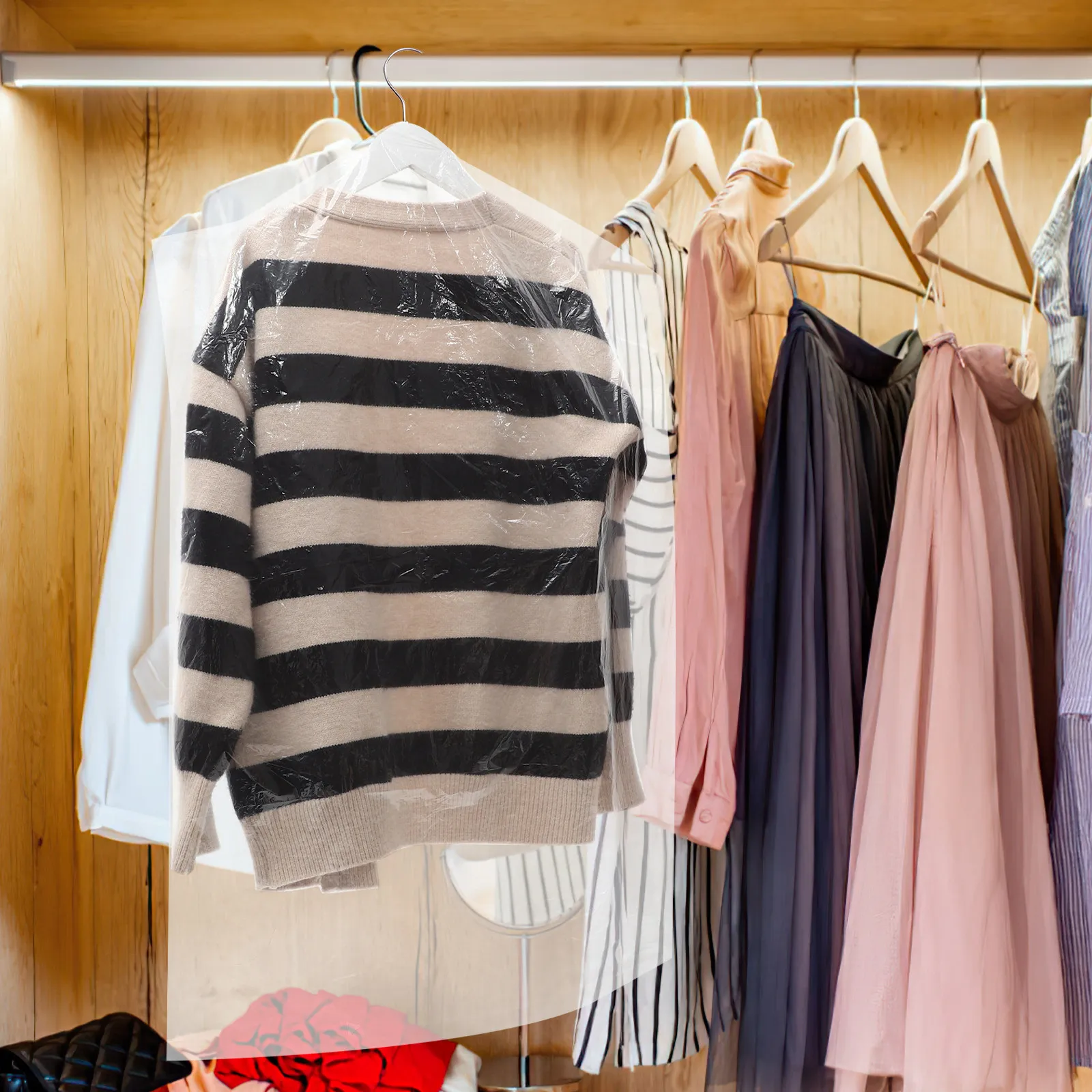 

50 шт. прозрачных пластиковых чехлов для одежды, длинные пылезащитные чехлы для хранения костюмов, платьев, пальто, для путешествий