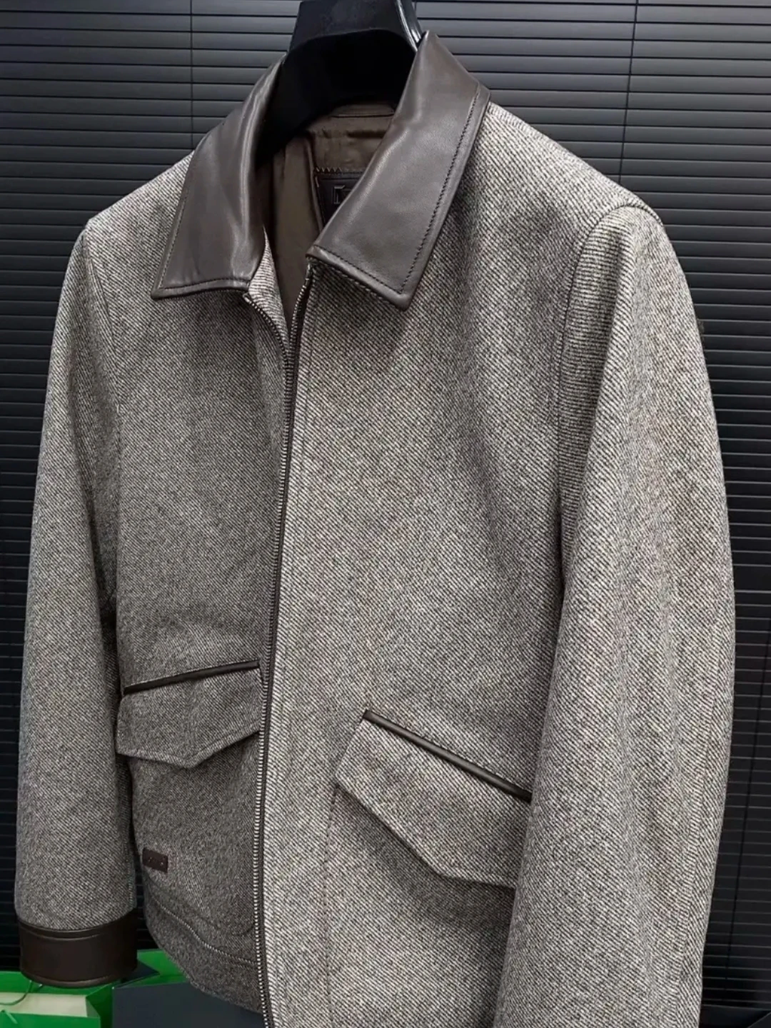 

Spring Autumn Men's New Flip Collar Jaet High Quali Trendy Versatile Haome Personali Advanced Feeling Stand Fit Y...