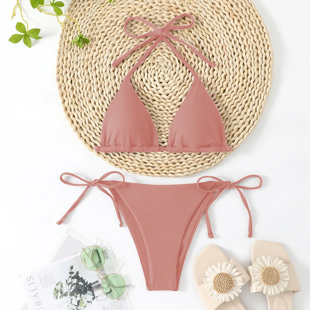 Bikini Sexy con cordón rojo para mujer, traje de baño de dos piezas, conjunto de Bikinis con Tanga acanalado, trajes de baño para mujer, Bikini brasileño 2025
