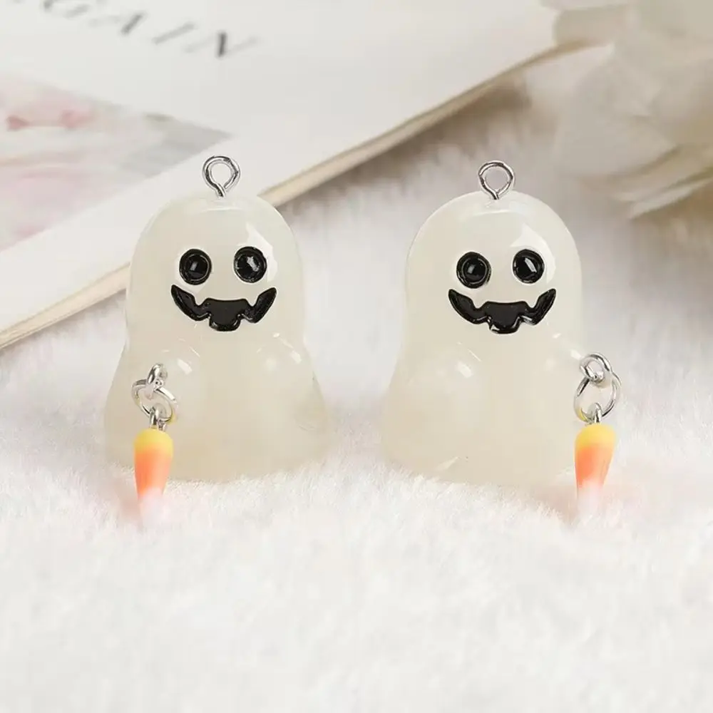 Colgante de fantasma en 3D para Halloween, accesorios de resina para fabricación de manualidades, con maíz, caramelo, calabaza, collar, joyería, llavero, 5 piezas