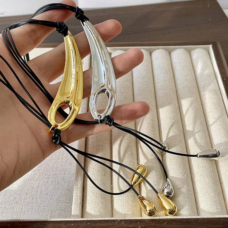 HANGZHI Punk Metal Feather Shaped Necklace Y-shaped Water Drop Tassels Pendant Rope Chain Vintage Funky Jewelry for Women Men