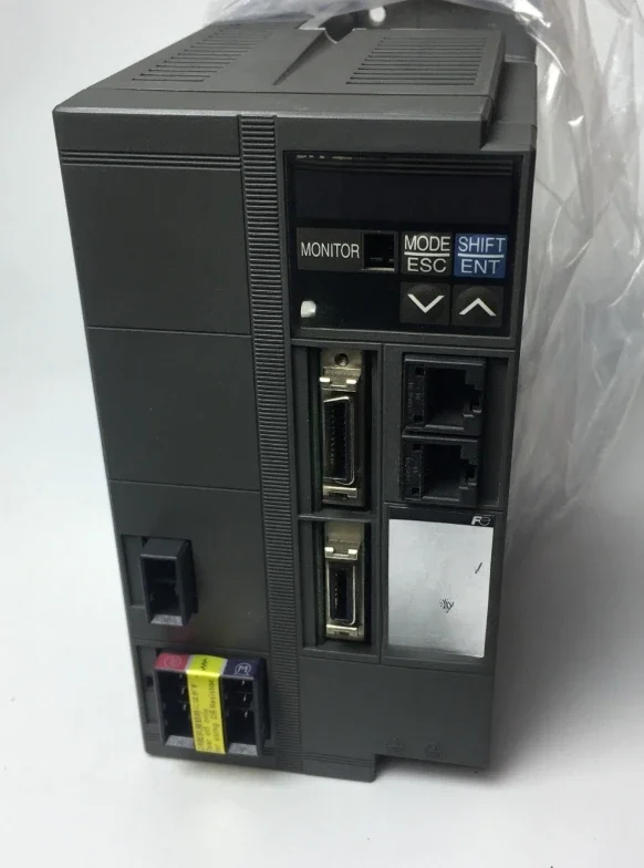 Драйвер RYC751C3-VVT2 (50 Вт/101 Вт/201 Вт/401 Вт) RYC751D3-VVT2 Драйвер RYC751C3-VVT2 (50 Вт/101 Вт/201 Вт/401 Вт) RYC751D3-VVT2