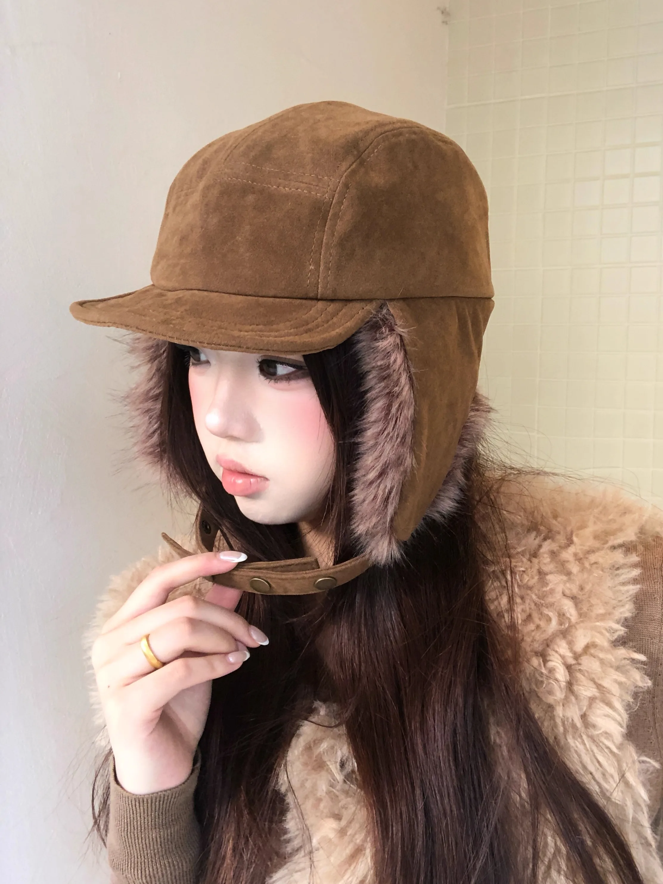 Retro Suede Fluffy Lei Feng Cap Women Winter New Style Warm Thick Outdoor Cycling Cold Proof Flying Hat Soft Brim round Top