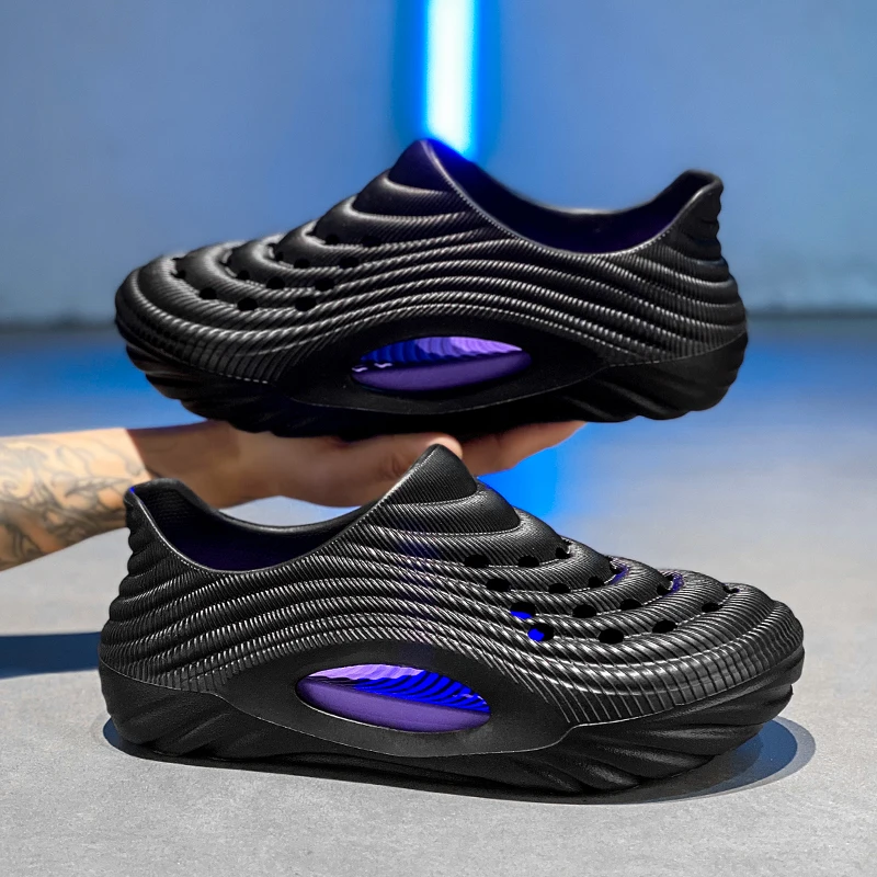 2026 New Summer Men's Thick Sole Clogs Personality All-Match Slip-On Non-Slip Driving Shoes EVA Closed Toe Beach Sandals
