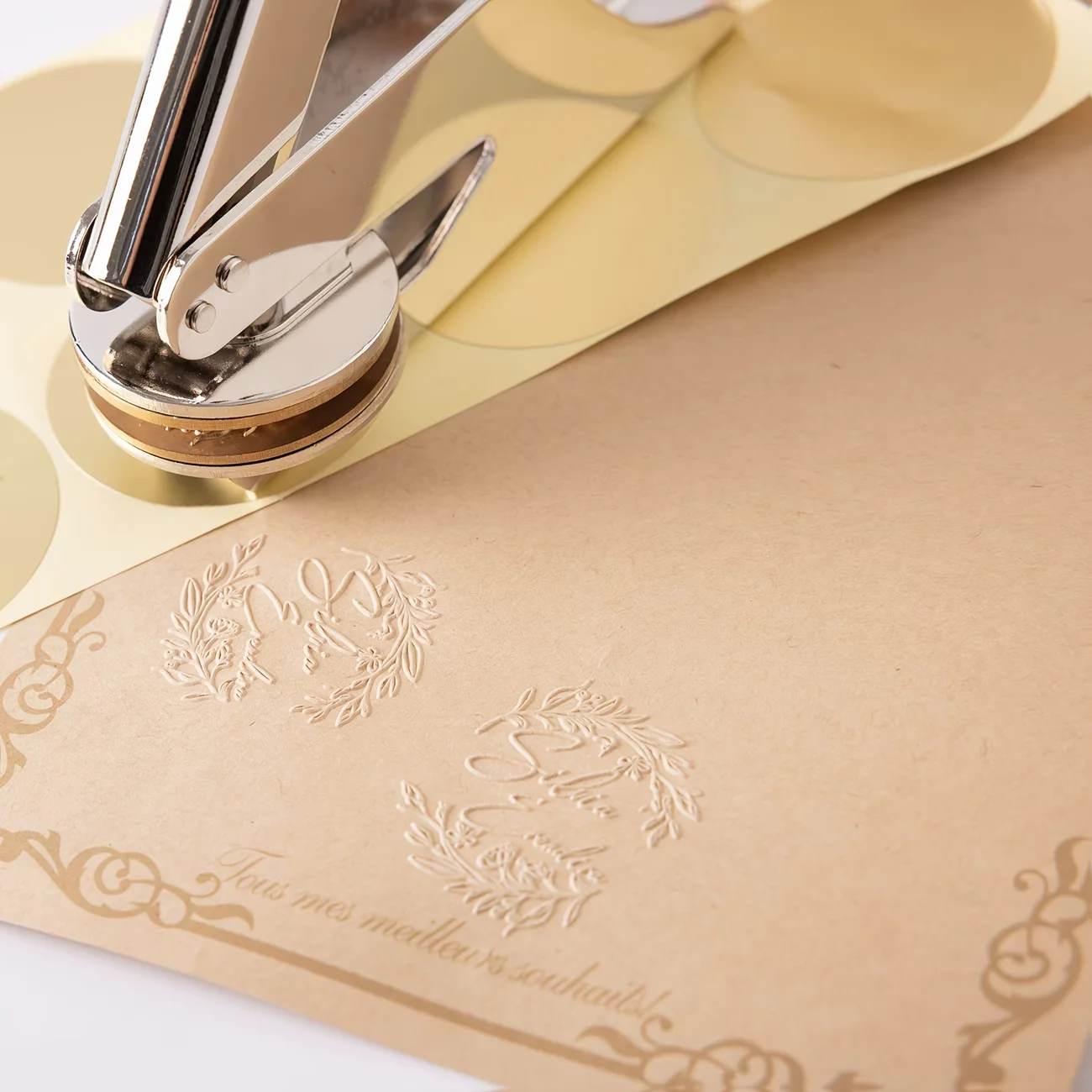 

Персонализированный штамп для тиснения из нержавеющей стали 42 мм — создайте свои собственные логотипы и значки для приглашений, конвертов и поделок