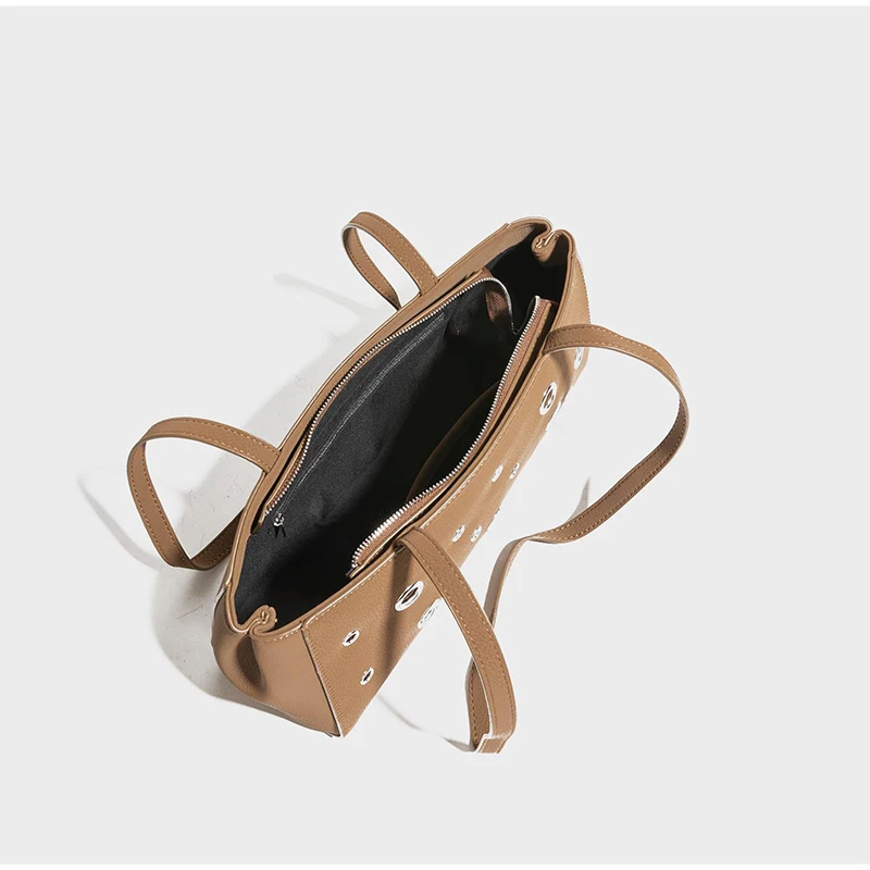 Metallösen-besetzte PU-Schultertasche, rechteckige Nieten-Handtasche für Damen, koreanische minimalistische Mode-Freizeit- und Arbeits-Tasche – Detail 2
