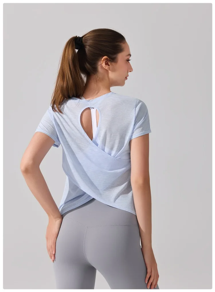 Damen Yoga-Überziehshirt mit strukturierter, kurzer Ärmelform, ausgestelltem Design, atmungsaktiv, schnelltrocknend, ideal für Pilates und Fitnessstudio. – Detail 10