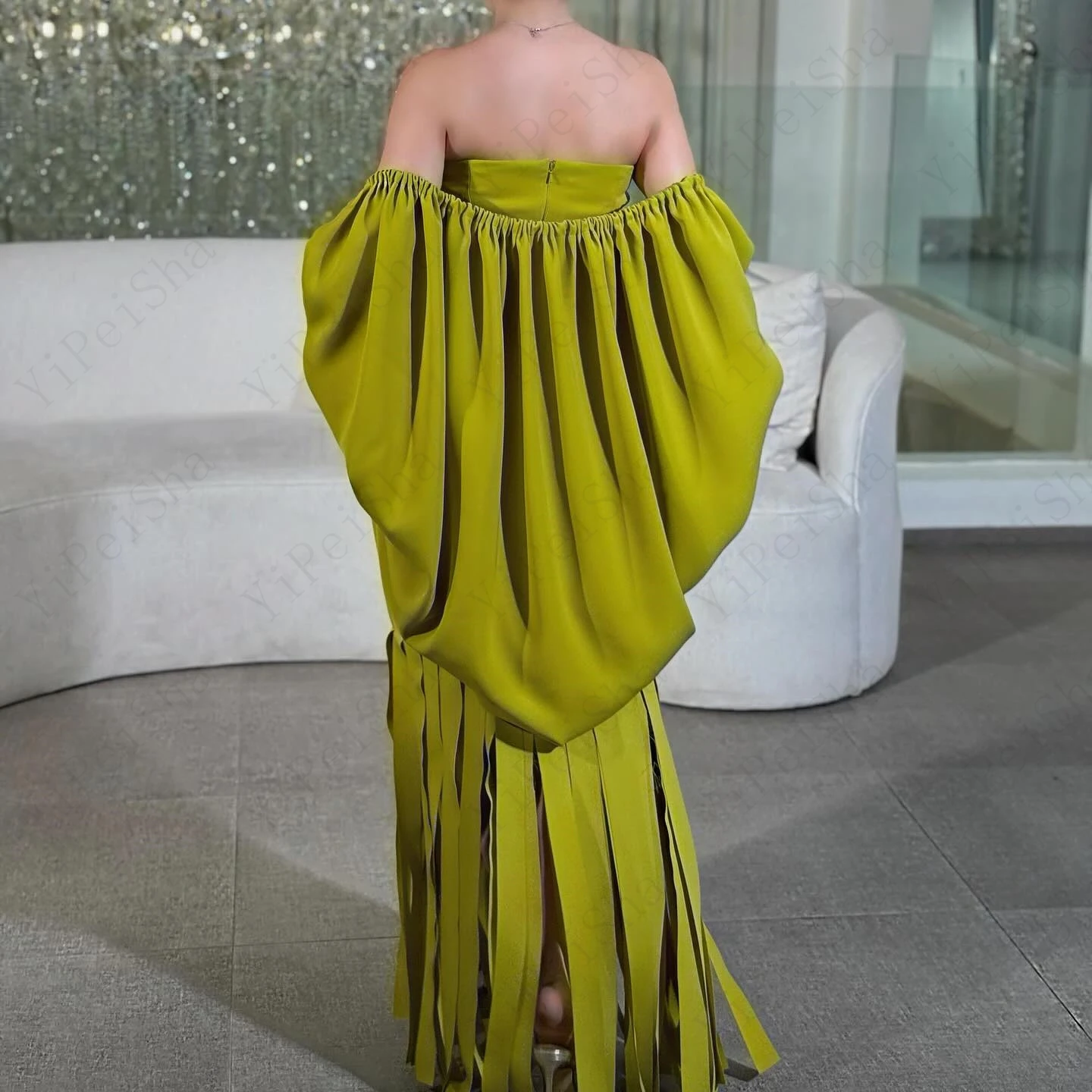 Maßgeschneiderte A-Linie-Abschlussballkleider, bodenlang, trägerlos, halbe Ärmel, Abendkleid, modisches Kristall, rückenfrei, einfaches drapiertes Partykleid