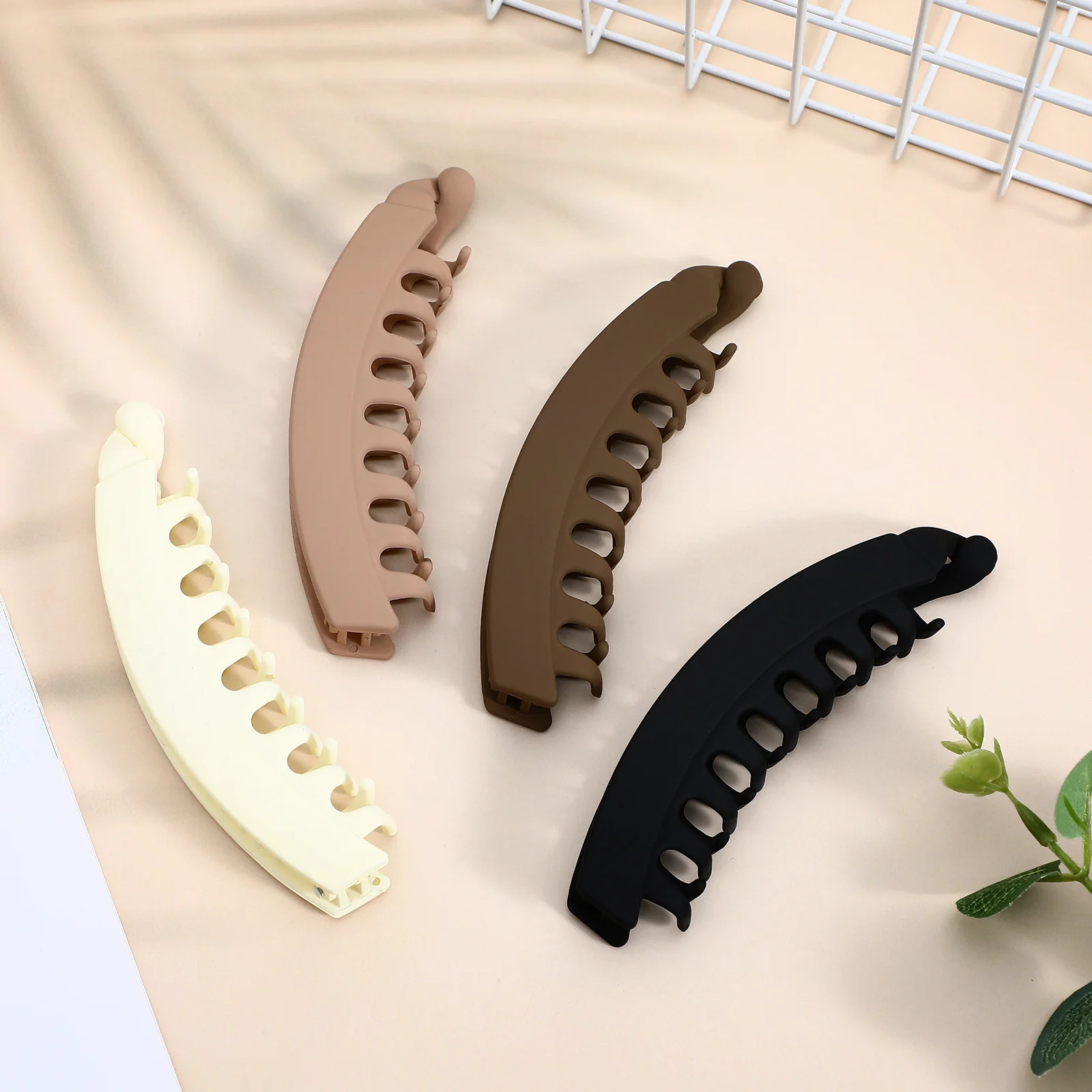 

4 pcs Banana Clips Claws Long Strip Clip For Thick Curly Easy Use Styling Tool Hair Accessories Women Ponytail Holder Hair