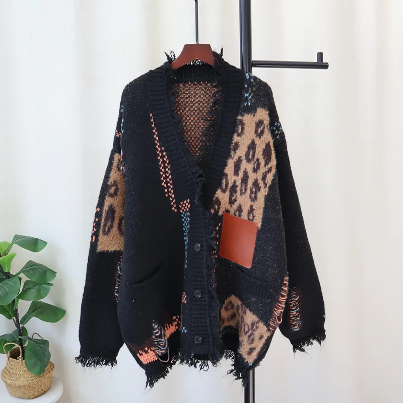 WTHT Trendy Women\'s Spliced Vintage Leopard Loose Knitted Cardigan 2024 Winter Fashion V-neck Long Sweater Female 1LS593