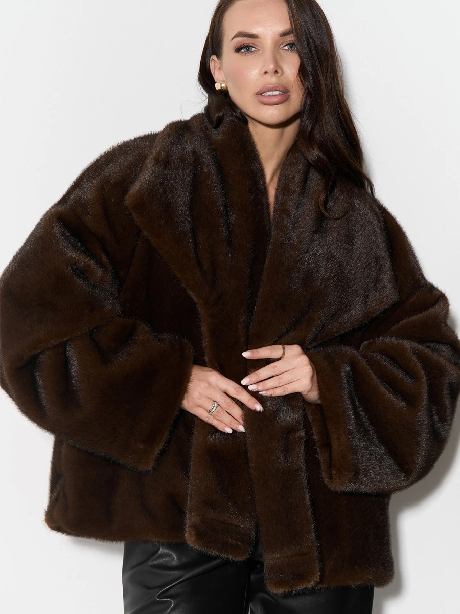 2026 New Women Faux Fur Coat Short Cropped Fluffy Shaggy Oversized Thick Warm Winter Outerwear Luxury Party Streetwear