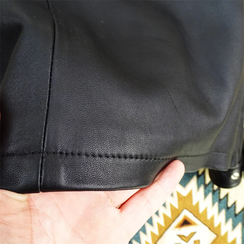 Lekki, prawdziwy skórzany płaszcz z licowej skóry bydlęcej, styl lazy fashion, marki Sle Curphey, zapinany na zamek, długi płaszcz.