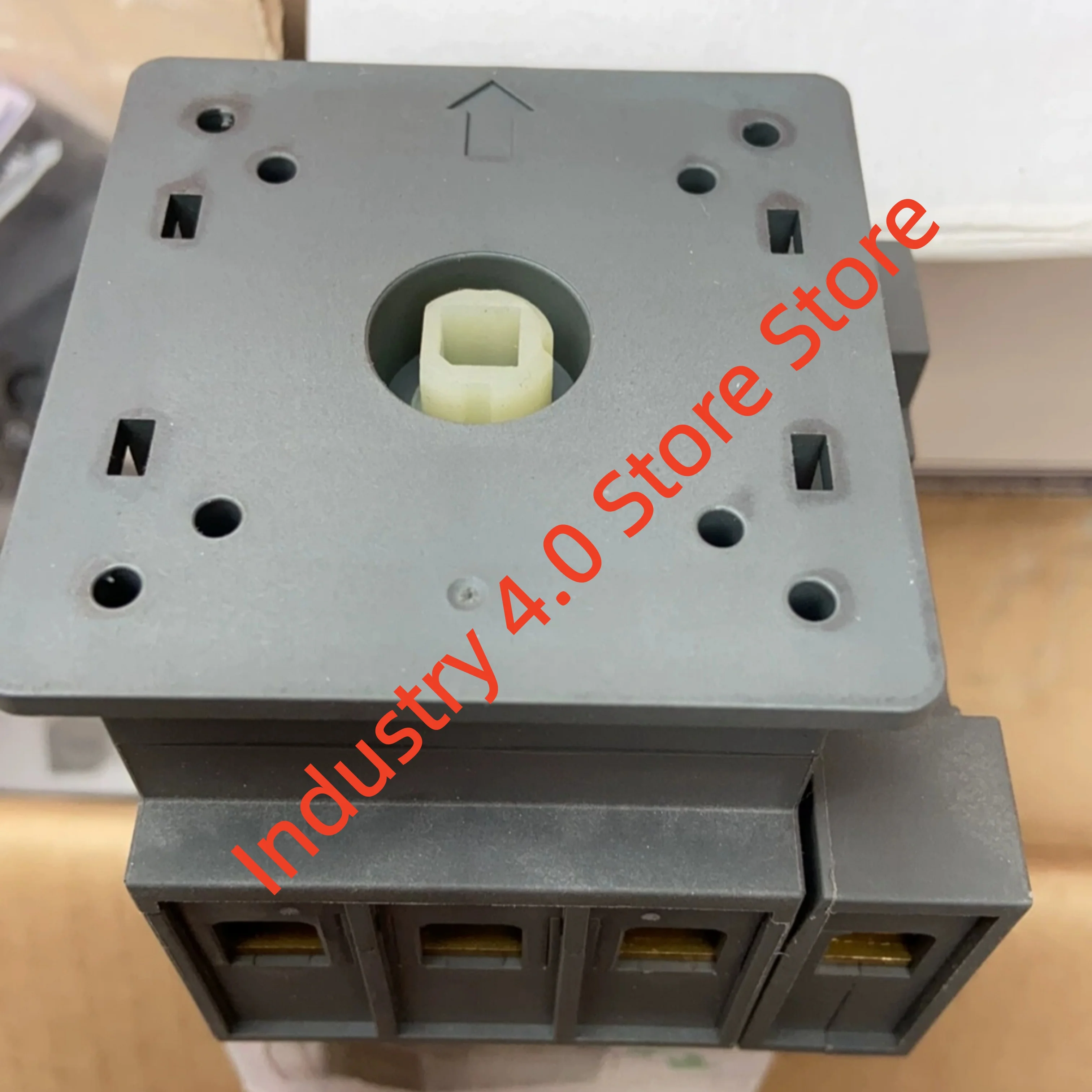 연결 해제 스위치 OT80FT3 1SCA105431R1001 새 제품 OT80FT4N2 1SCA105499R1001