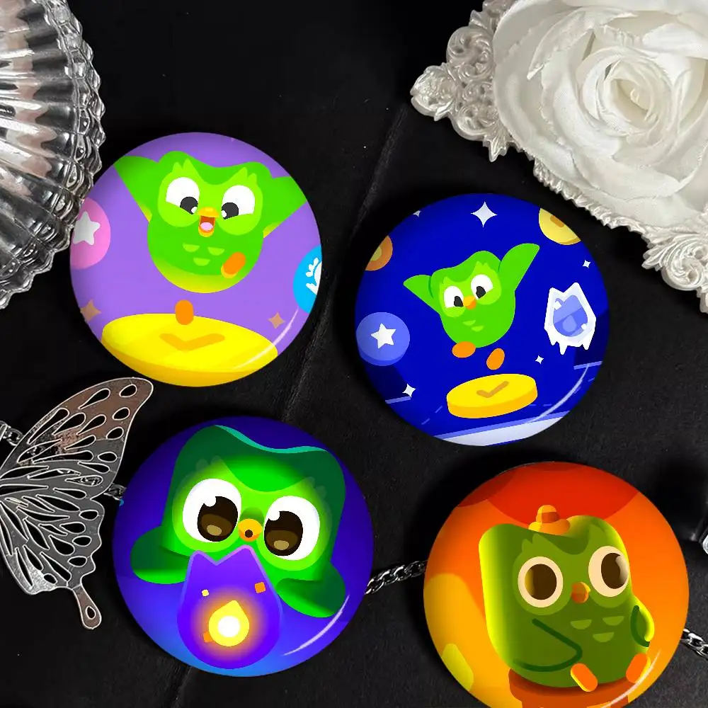 Language App D-Duolingo Tinplate Pin Button Custom Anime Role Old-school Brooch Cartoon Collar Badge Jewelry Gift Fans
