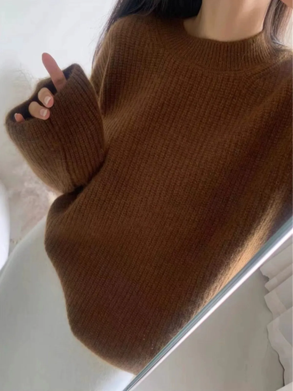 Autumn and winter 100% pure woolen sweater women\'s round neck  thick sweater loose pullover cashmere knit base shirt